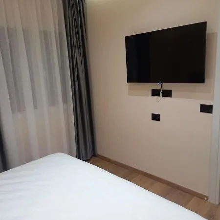 Djakbe Hotel *